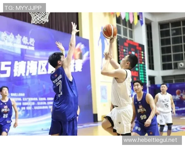 印度尼西亚男篮挑战中国队全力以赴争夺胜利的精彩对决 印度尼西亚男篮挑战中国队全力以赴争夺胜利的精彩对决