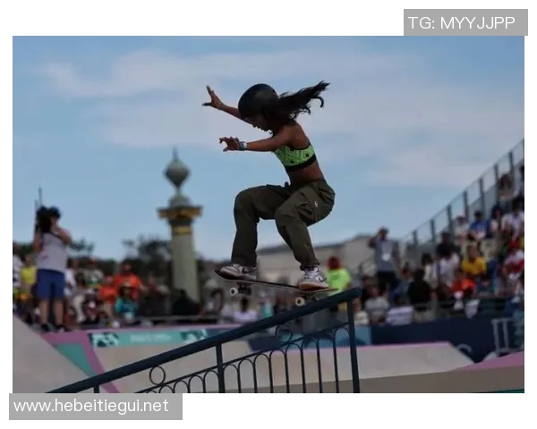 成都滑板队在世界滑板锦标赛中的拼搏历程与荣耀时刻回顾 成都滑板队在世界滑板锦标赛中的拼搏历程与荣耀时刻回顾