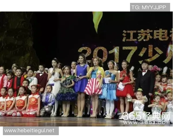 2012年春晚足球明星齐聚舞台展现激情与梦想的精彩瞬间 2012年春晚足球明星齐聚舞台展现激情与梦想的精彩瞬间